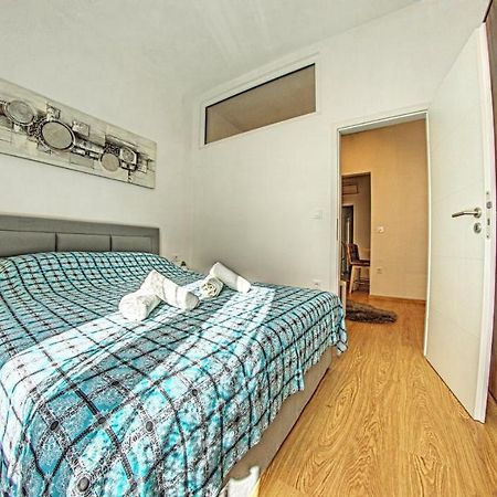 Caligula City Center Apartment Pula Exterior photo