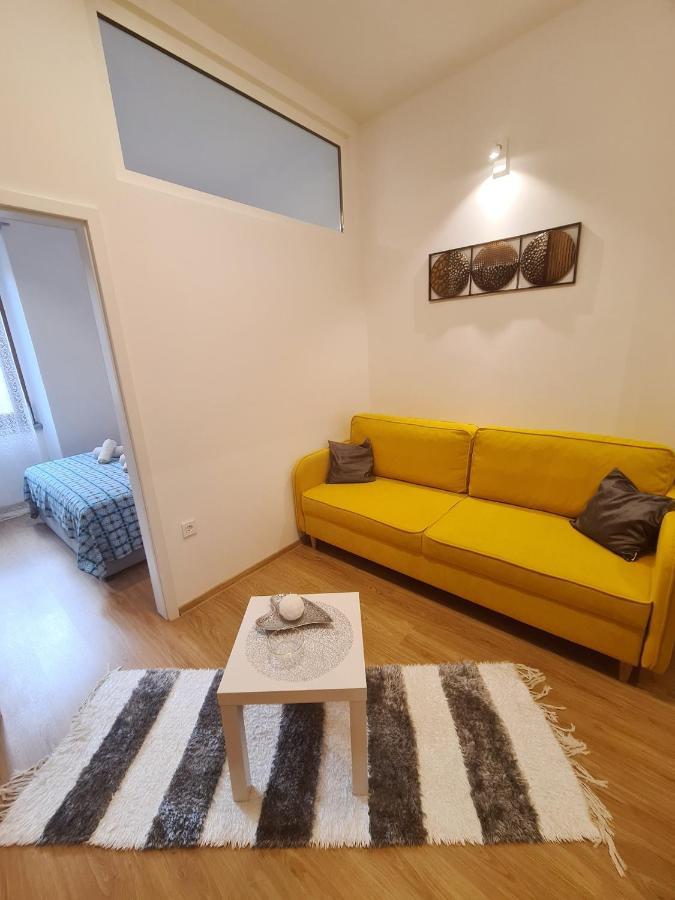 Caligula City Center Apartment Pula Exterior photo